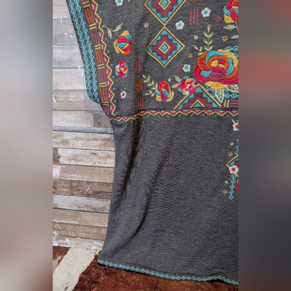 Savannah Jane Heather Gray Embroidered Cap Sleeve Top - Picture 6 of 16